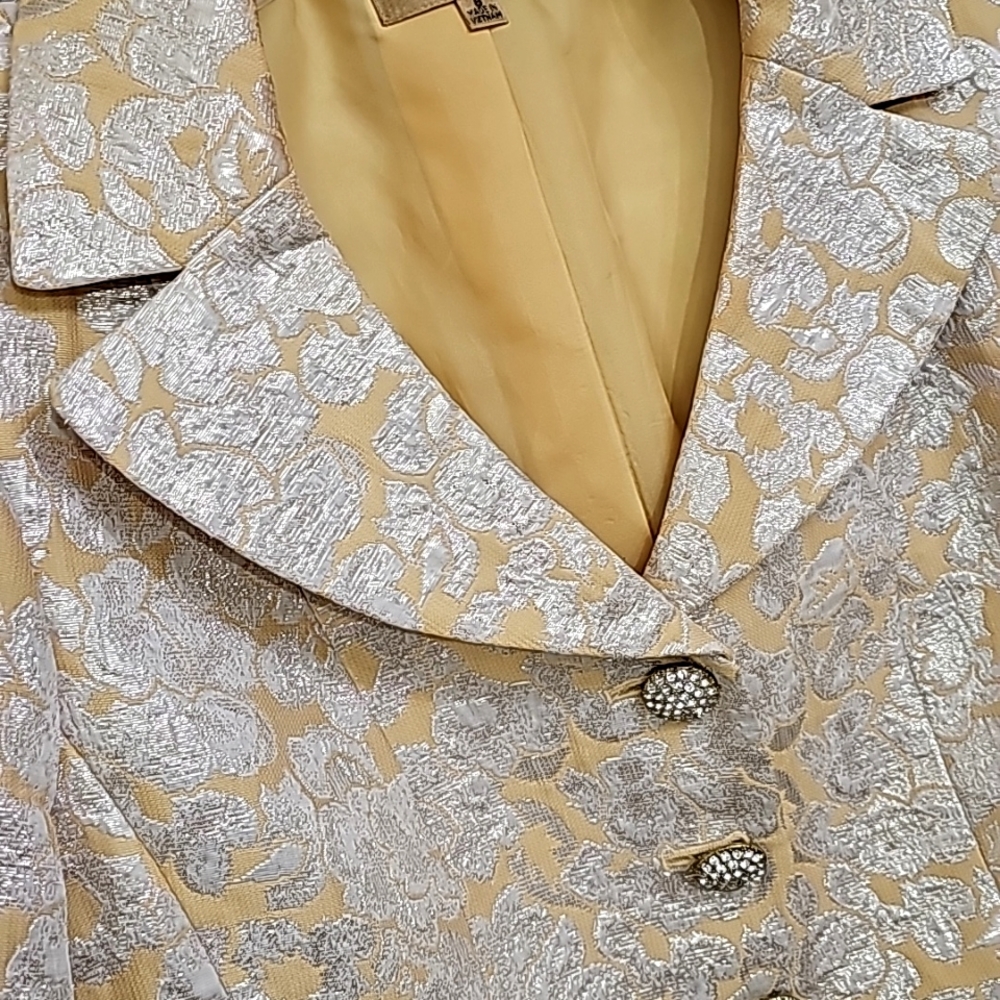 Vintage Kasper Gold/Creme Metalic Floral Jacquard Rhinestone Buttons Suit Set - Picture 6 of 17